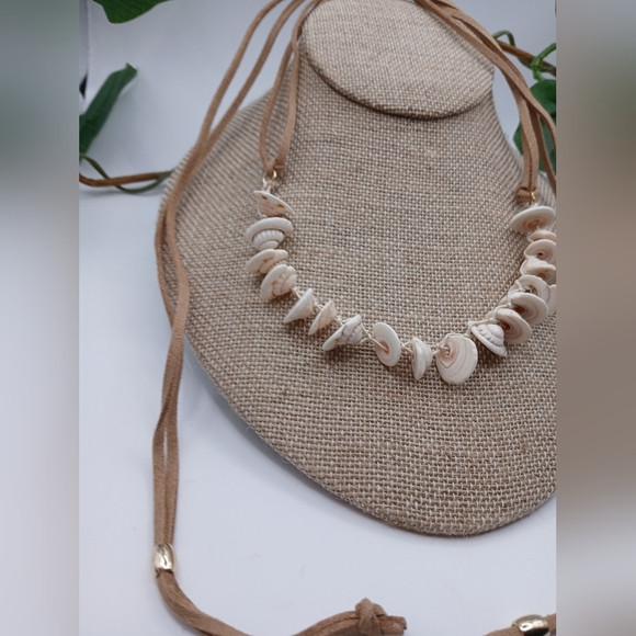 Free People Suede Belly Chain / Necklace Shells NWT - Picture 4 of 16